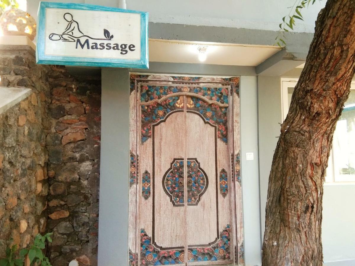 The Kayu Manis Villa لوفينا المظهر الخارجي الصورة